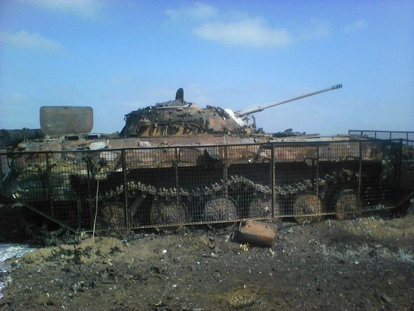 Сгоревшая БМП-2 украинской армии