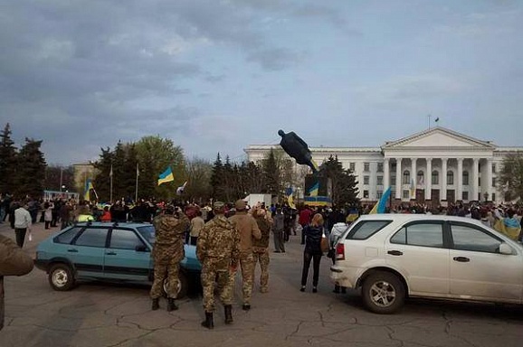 в Краматорске свалили памятник В.И. Ленину