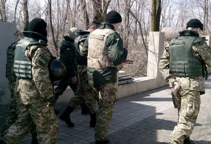 Военная разведка ДНР перехватила новые сведения о разбойных нападениях силовиков и милиции на жителей Донбасса, а также перестрелках друг с другом. Источником стали протоколы так называемого МВД по «Донецкой области».