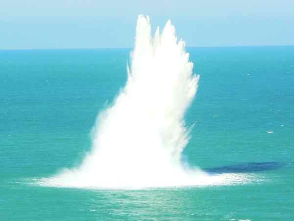Взрыв под водой