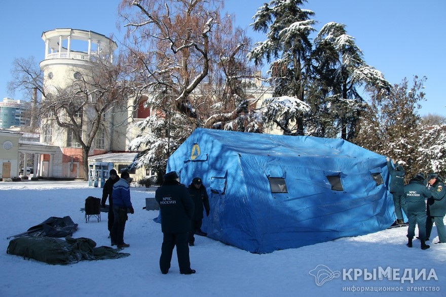 Палатки МЧС в Симферополе