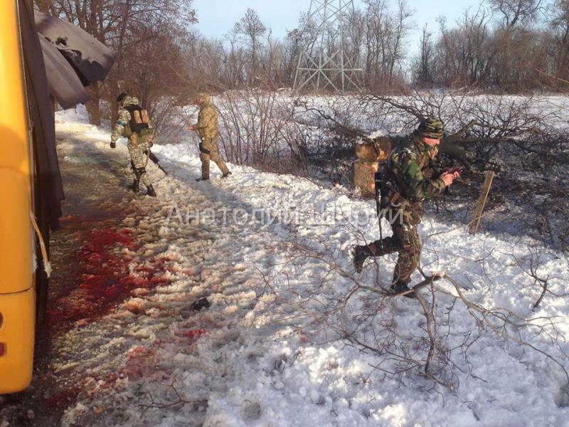 Обстрелянный автобус Волноваха