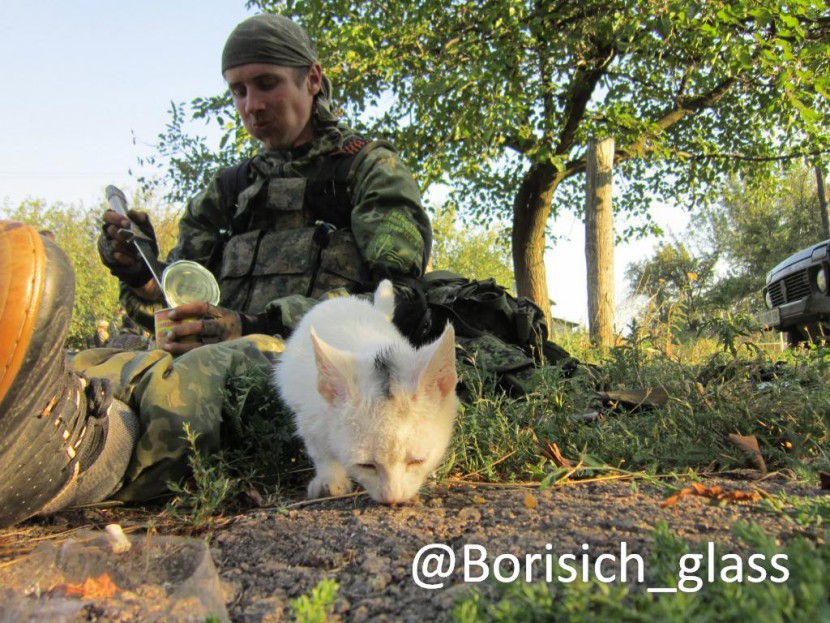 боец армии Юго-Востока Чиба на привале