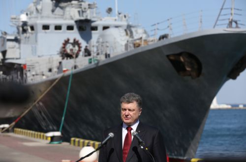 Порошенко намерен проникнуть в Крым с моря