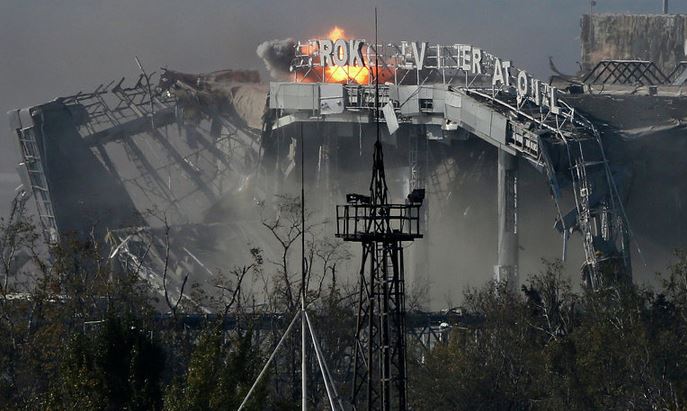 В аэропорту Донецка рота карателей попала под собственный артобстрел