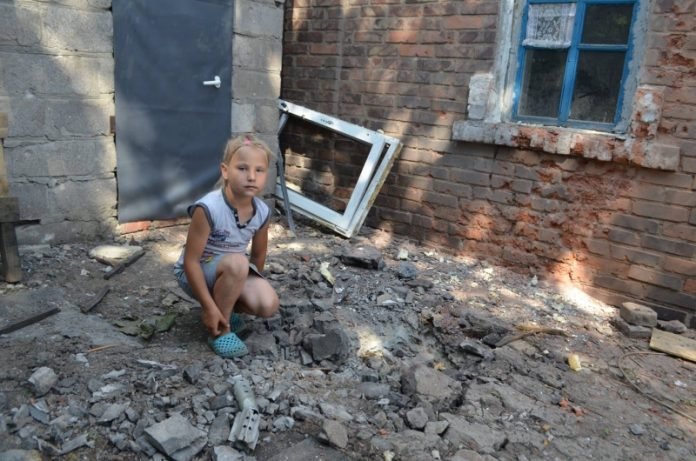 С начала года украинские каратели убили и ранили в Донбассе 28 детей