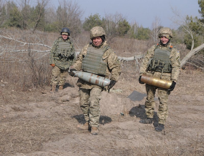 Донбасс. Оперативная лента военных событий 27.04.2021